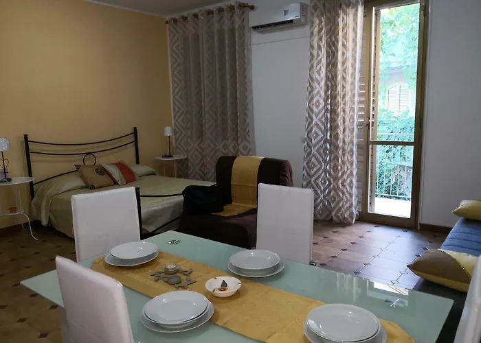 Monolocale Trappitello - 招待所 陶尔米纳